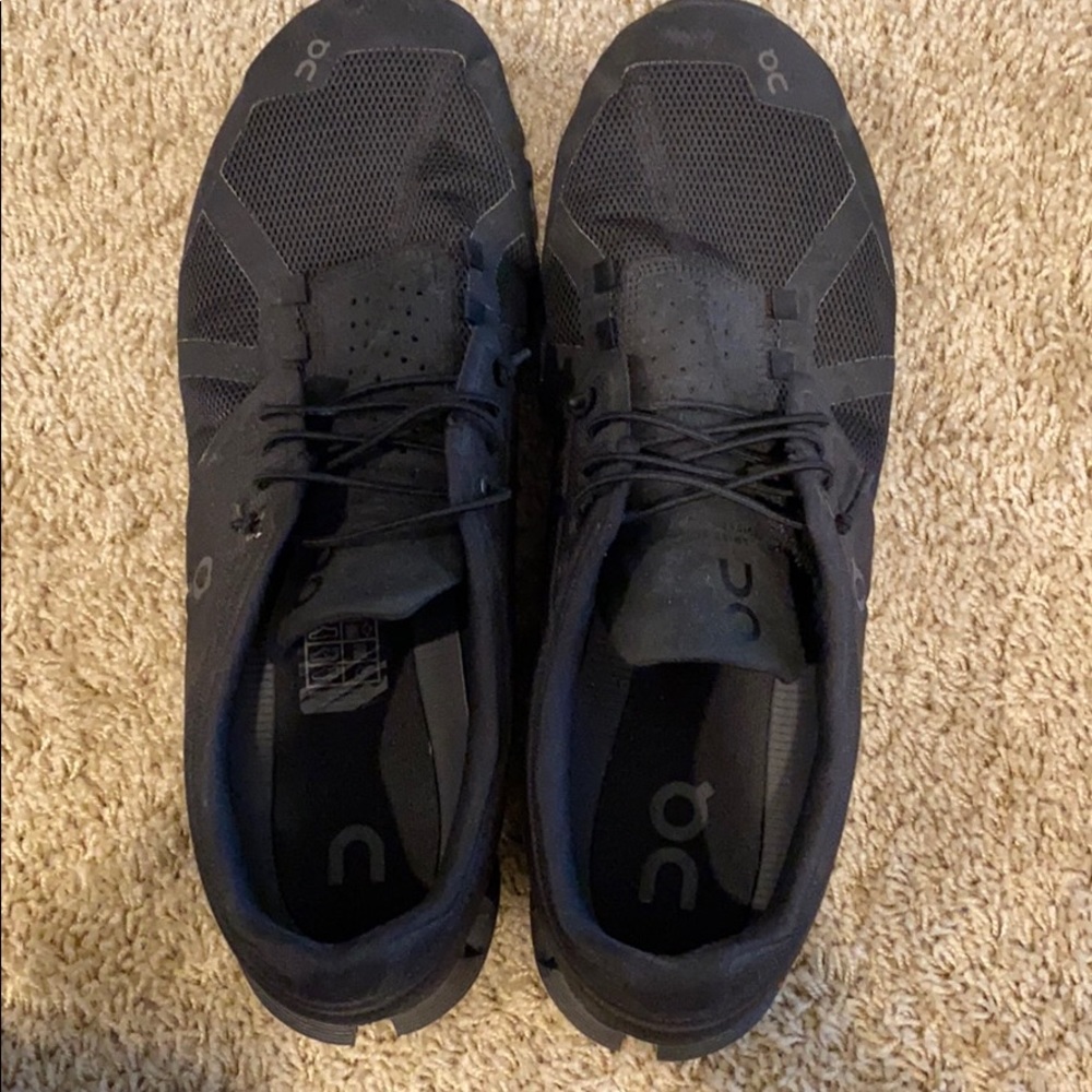 Brand new men’s on cloud sneakers sz 11.5